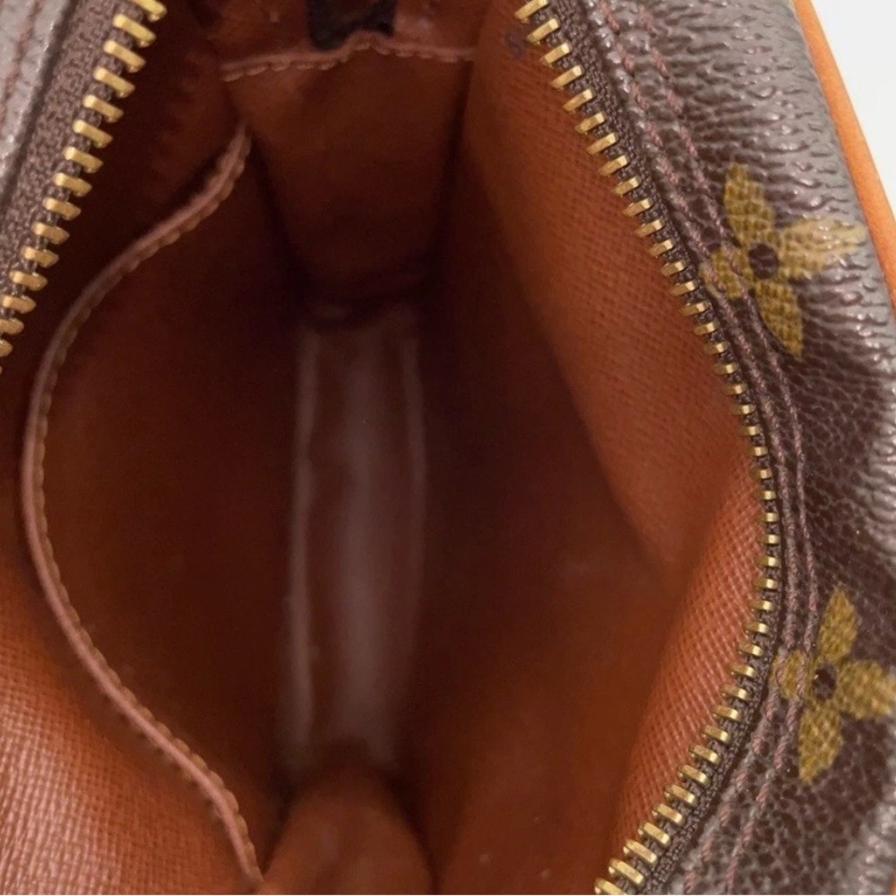 Louis Vuitton Danube PM Monogram Crossbody / Model M45266 | Made in France - Picture 11 of 15